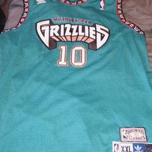 Vancouver Grizzlies Mike Bibby Throw back